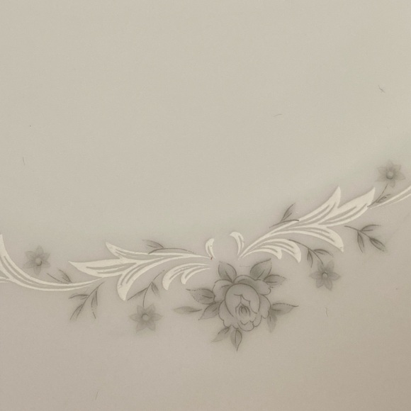 Sango China Japan JULIE 5 round dinner plates 10.5 inch gray floral pattern - Picture 3 of 10